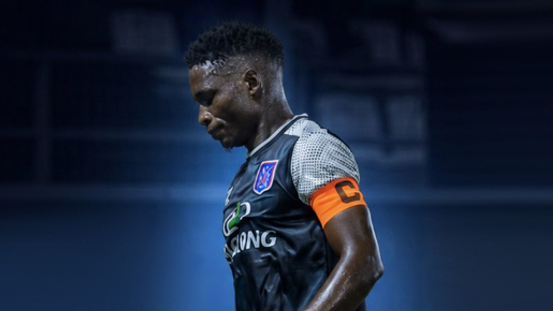 Muere el futbolista David Owiri