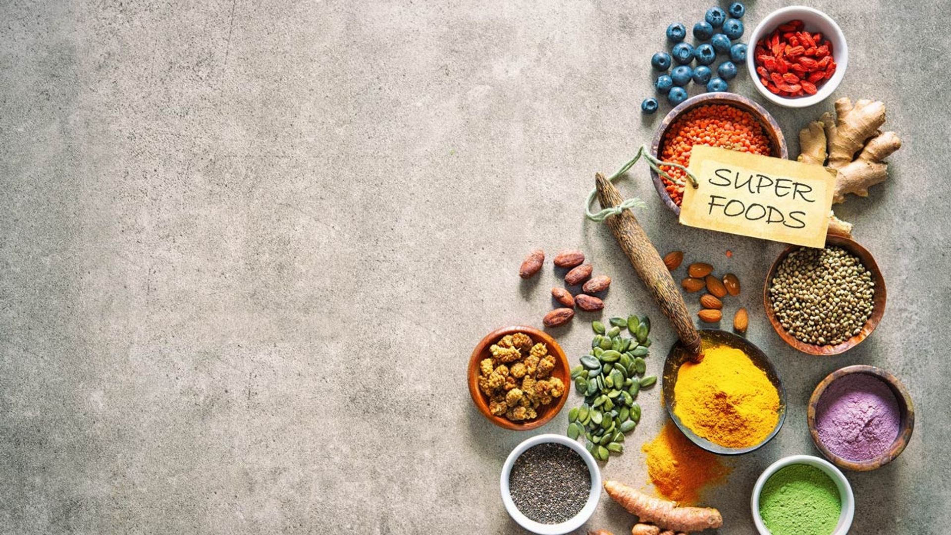 Los otros 'superalimentos' que tienes que añadir en tu dieta este verano (y no los conoces)
