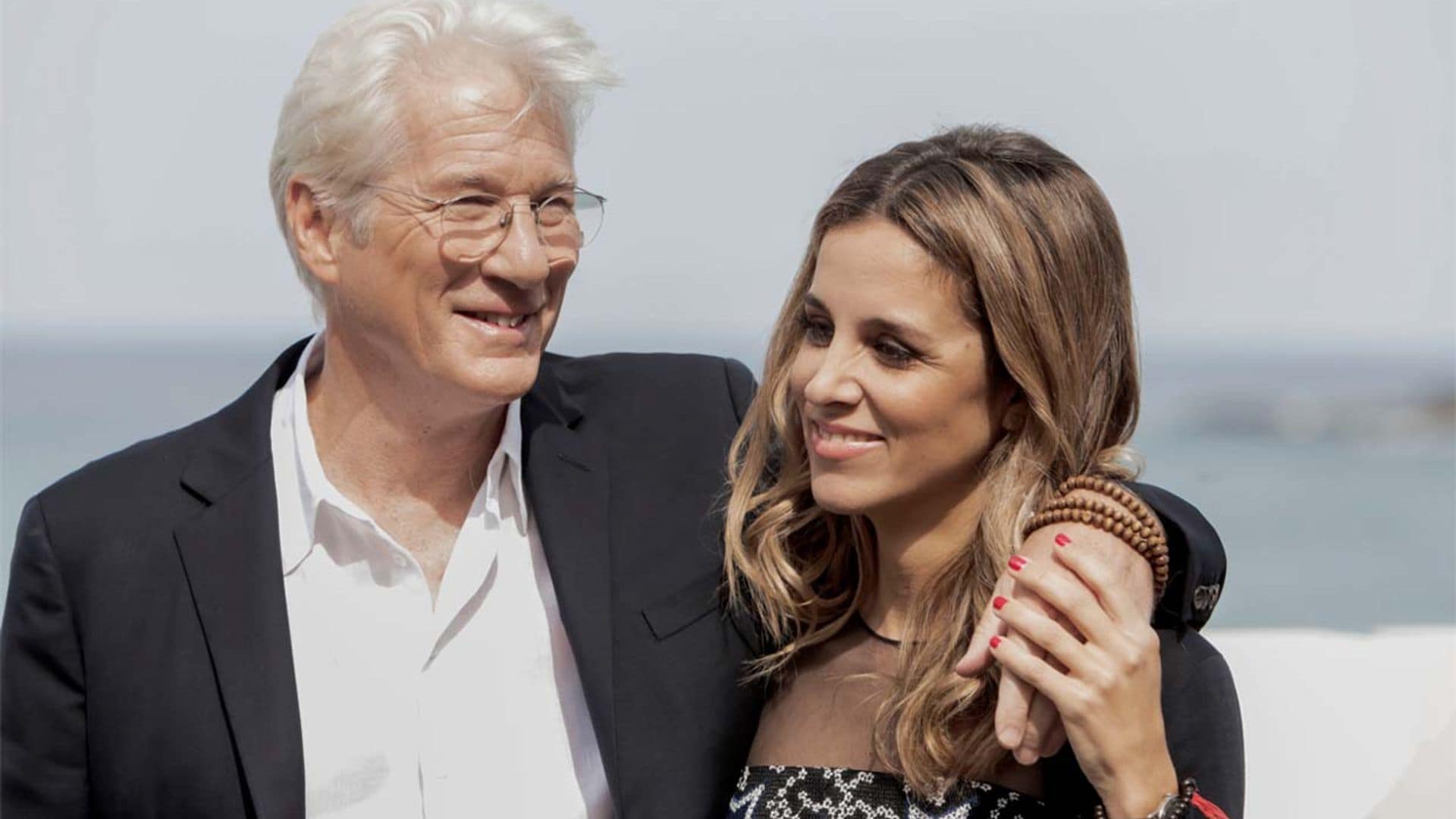 De su rancho en Nueva York a sus vacaciones familiares en A Coruña: Alejandra y Richard Gere, más allá de los focos