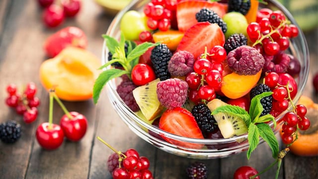 comer fruta en verano no engorda