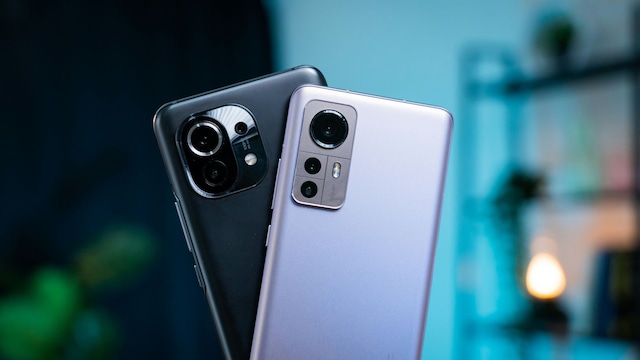 Dos móviles de Xiaomi