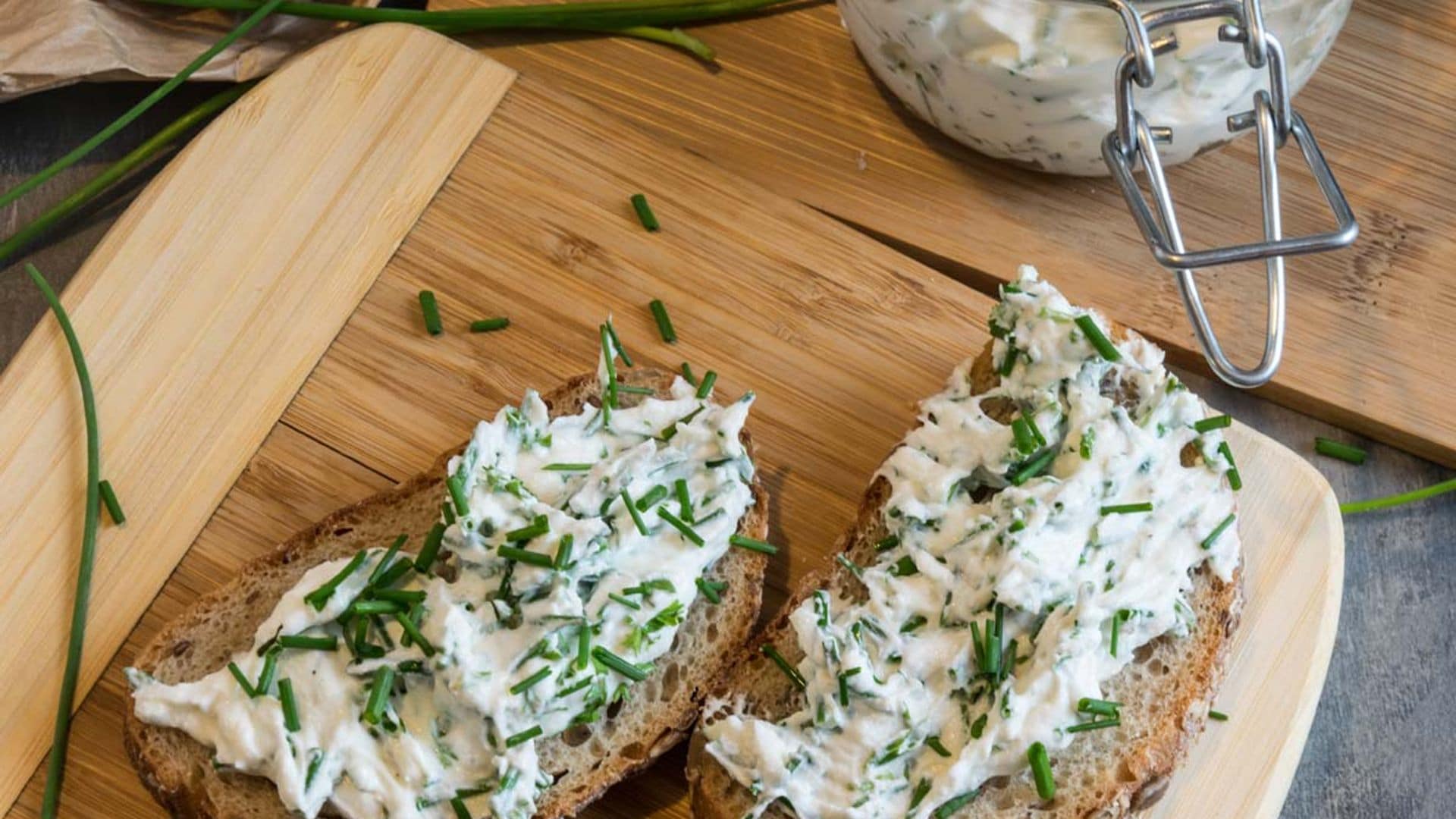 Salsa de queso fresco y cebollino
