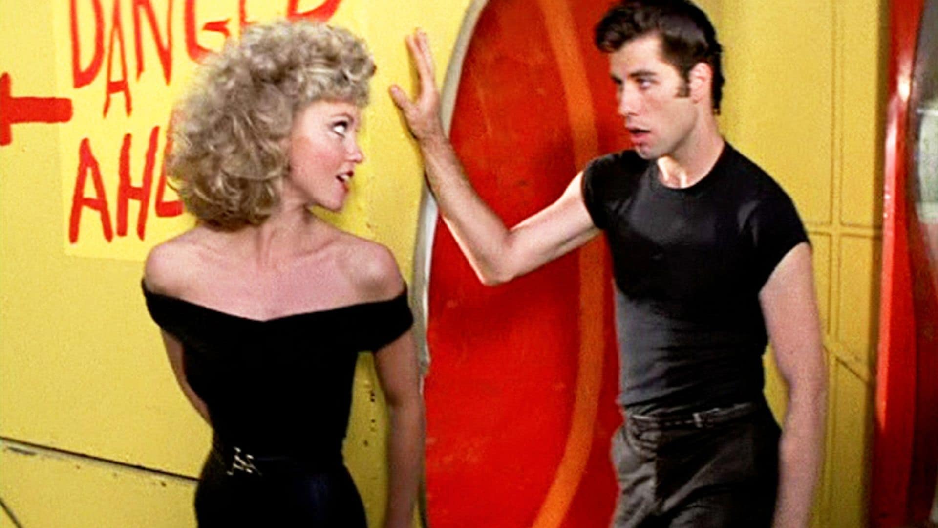 Cómo 'Grease' hizo historia en la moda: los looks de la película que son tendencia hoy
