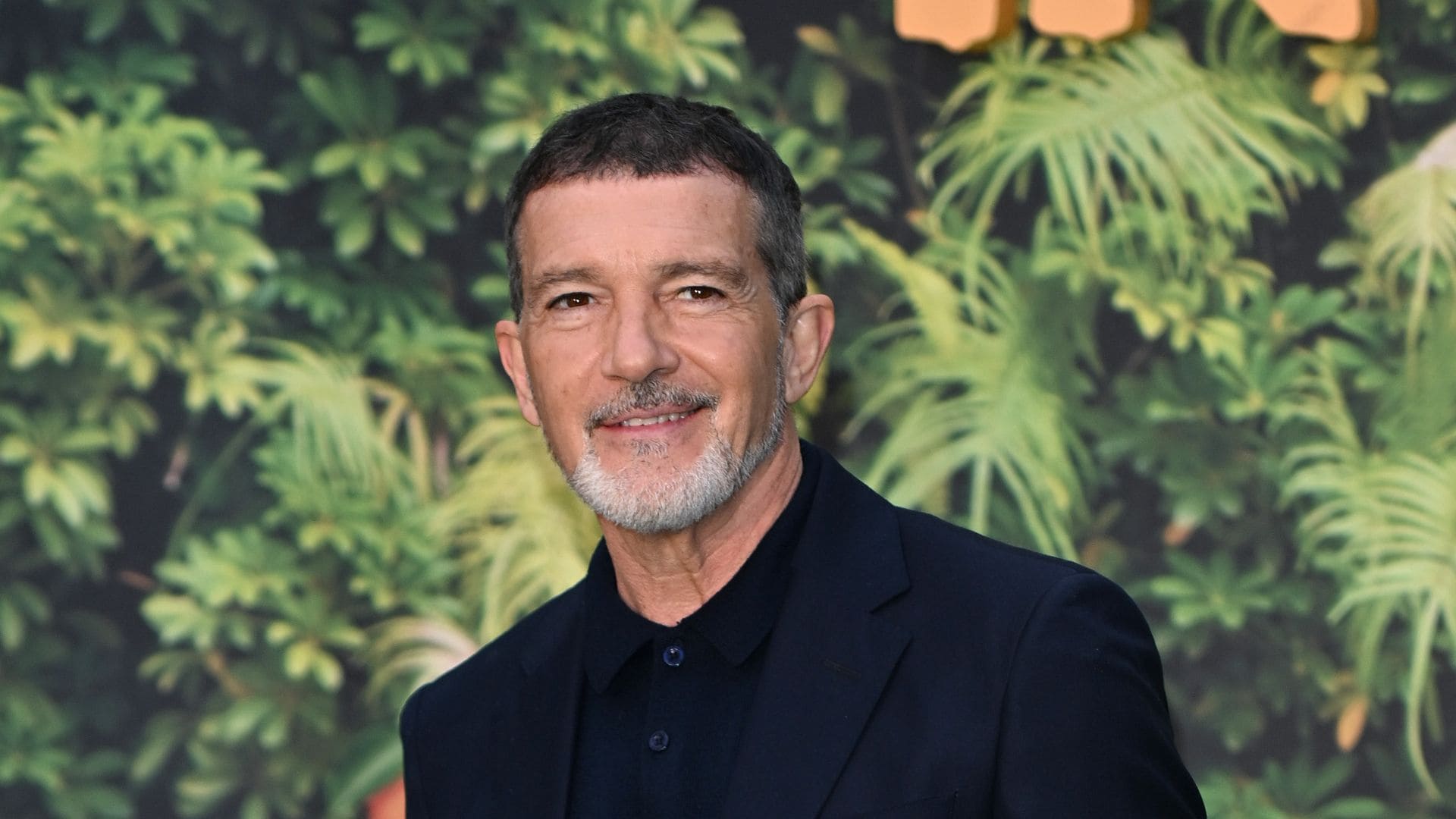 Alberto Ortegón, doctor en Ciencias del Ejercicio, sobre la transformación de Antonio Banderas a sus 65: "No siempre es la genética, los hábitos son clave"