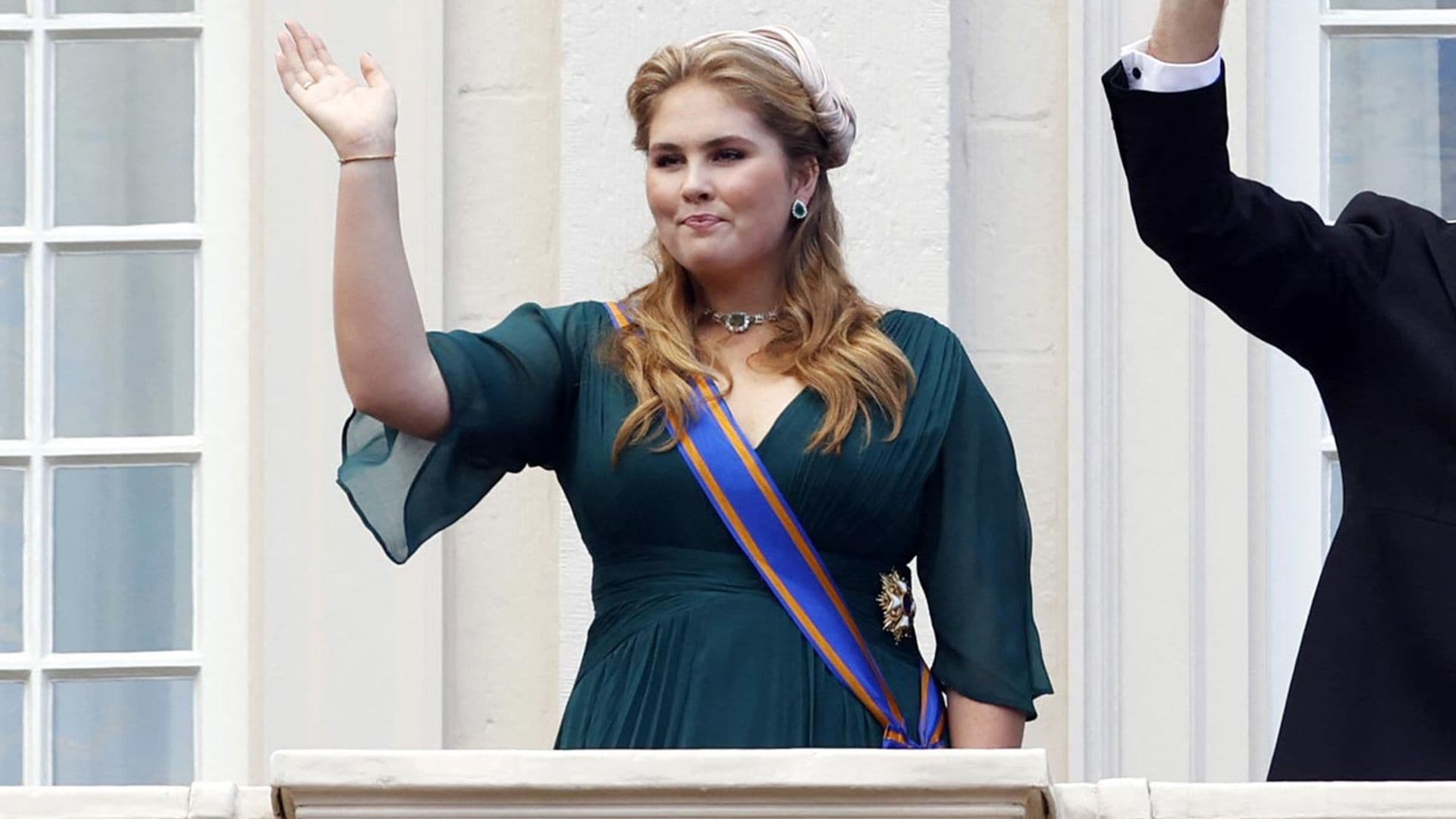 Amalia, más madura que nunca con un vestido de gala y tocado de su madre