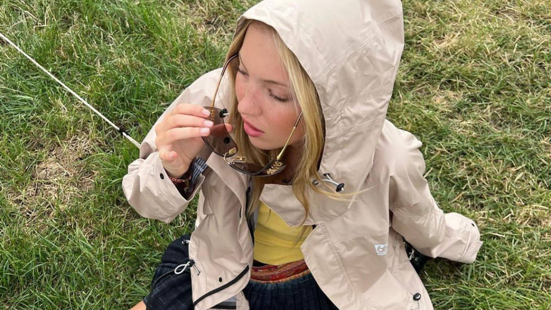 Lila Moss recrea el icónico estilo de su madre en Glastonbury casi 20 años después