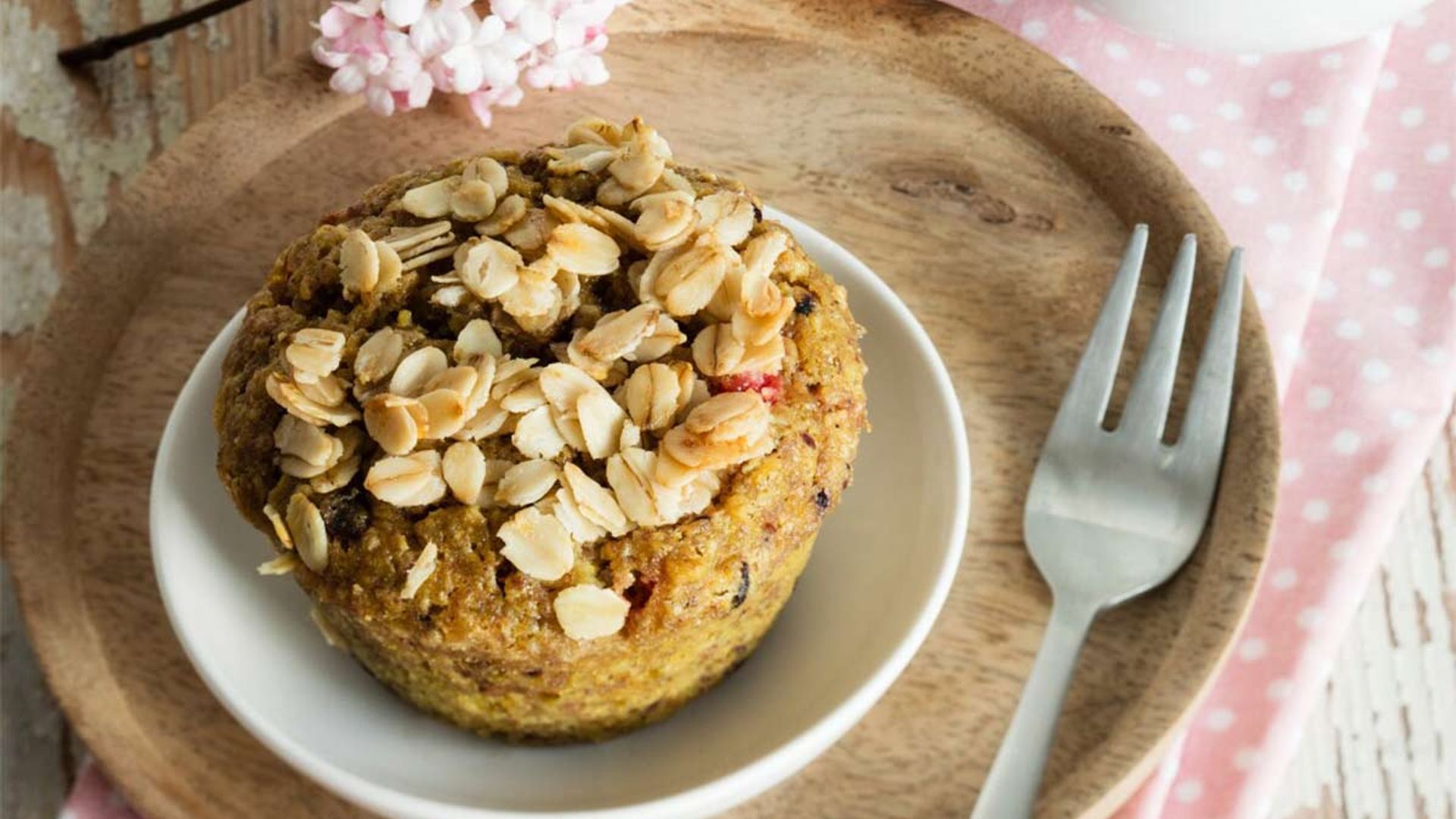 'Muffins' caseros de granola y arándanos
