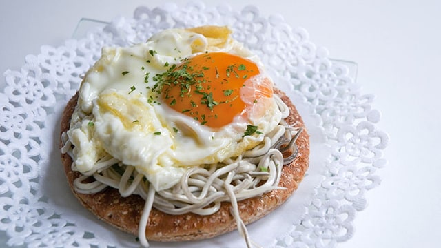 tosta degulas con huevo