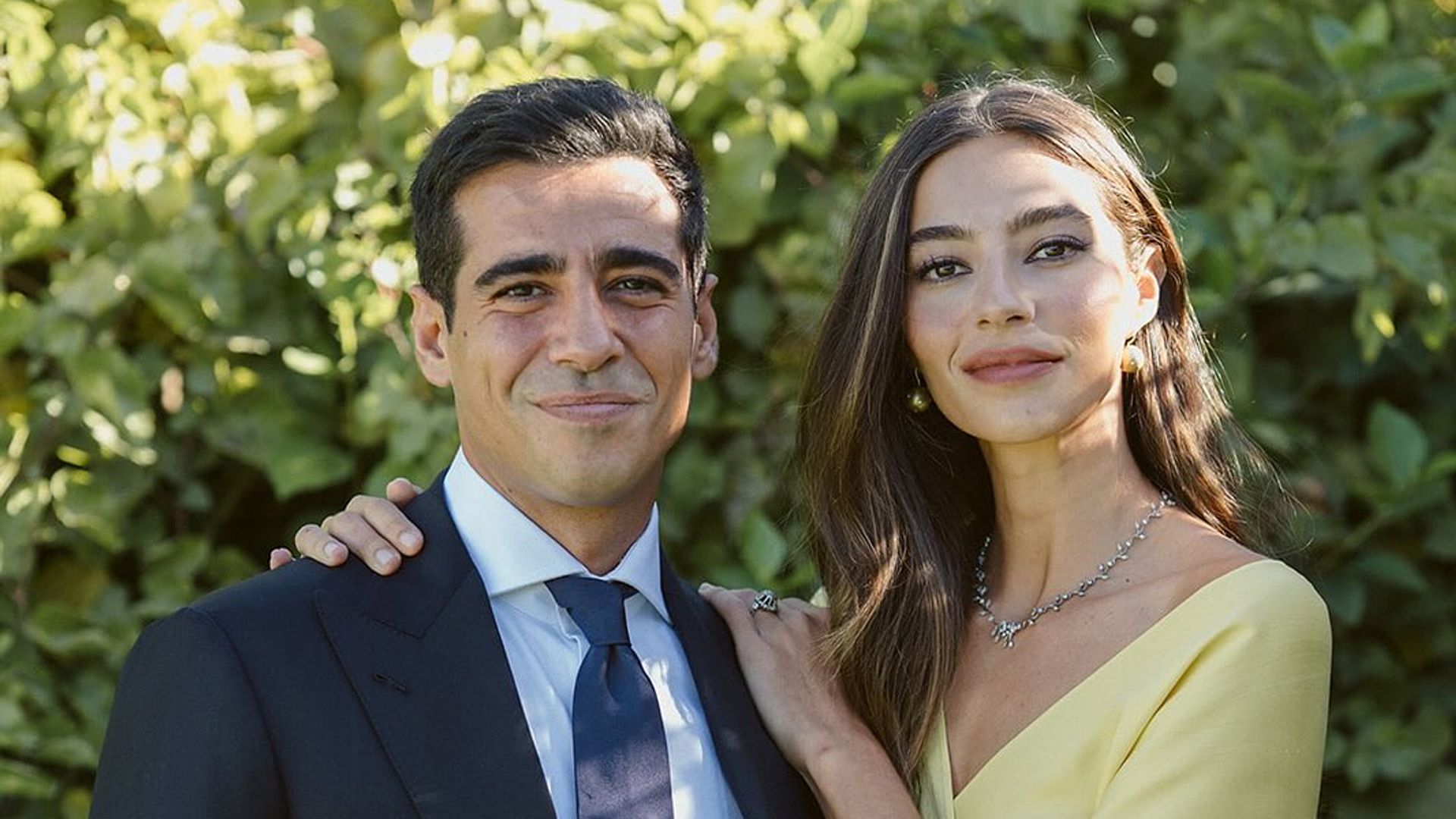 Alberto Herreracon su hermana Rocío Crusset en el día de su boda
