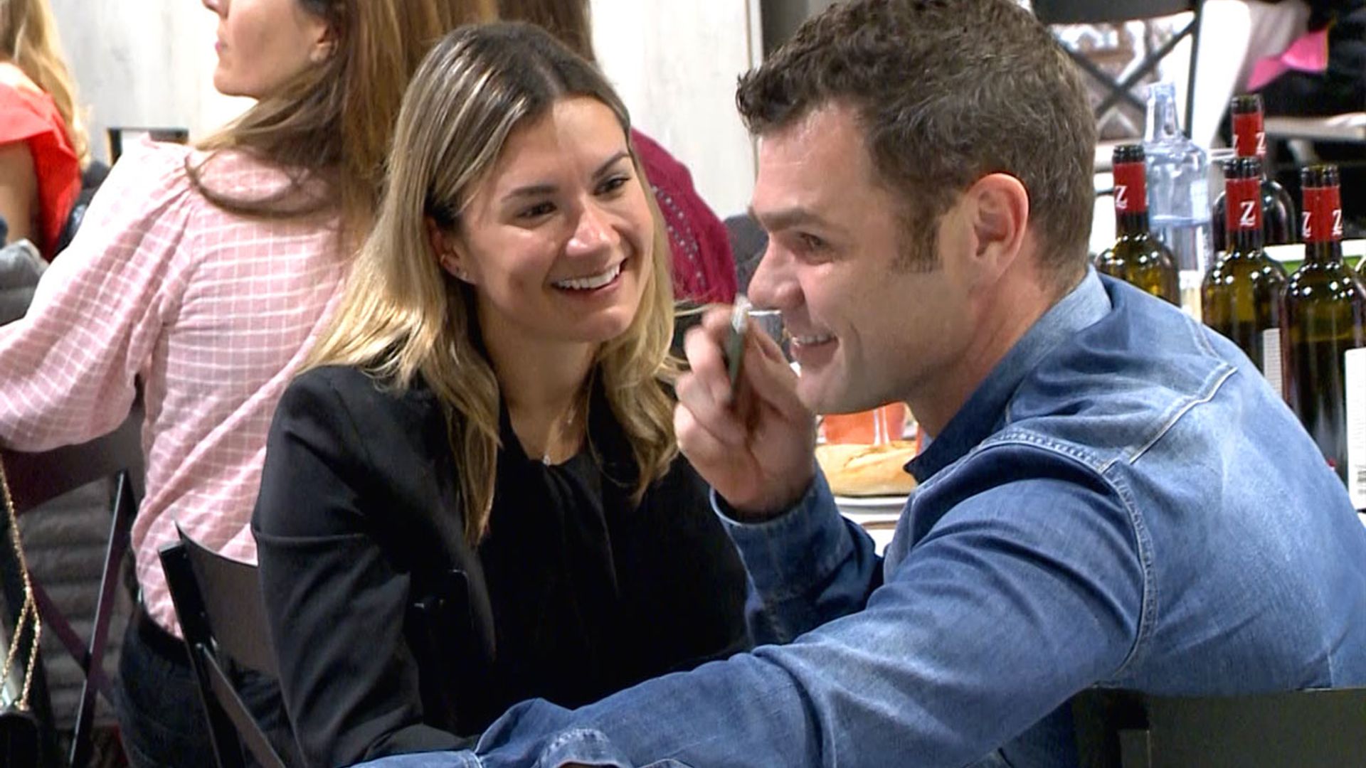 Fonsi Nieto presenta oficialmente a su chica, la periodista Maider Barthe