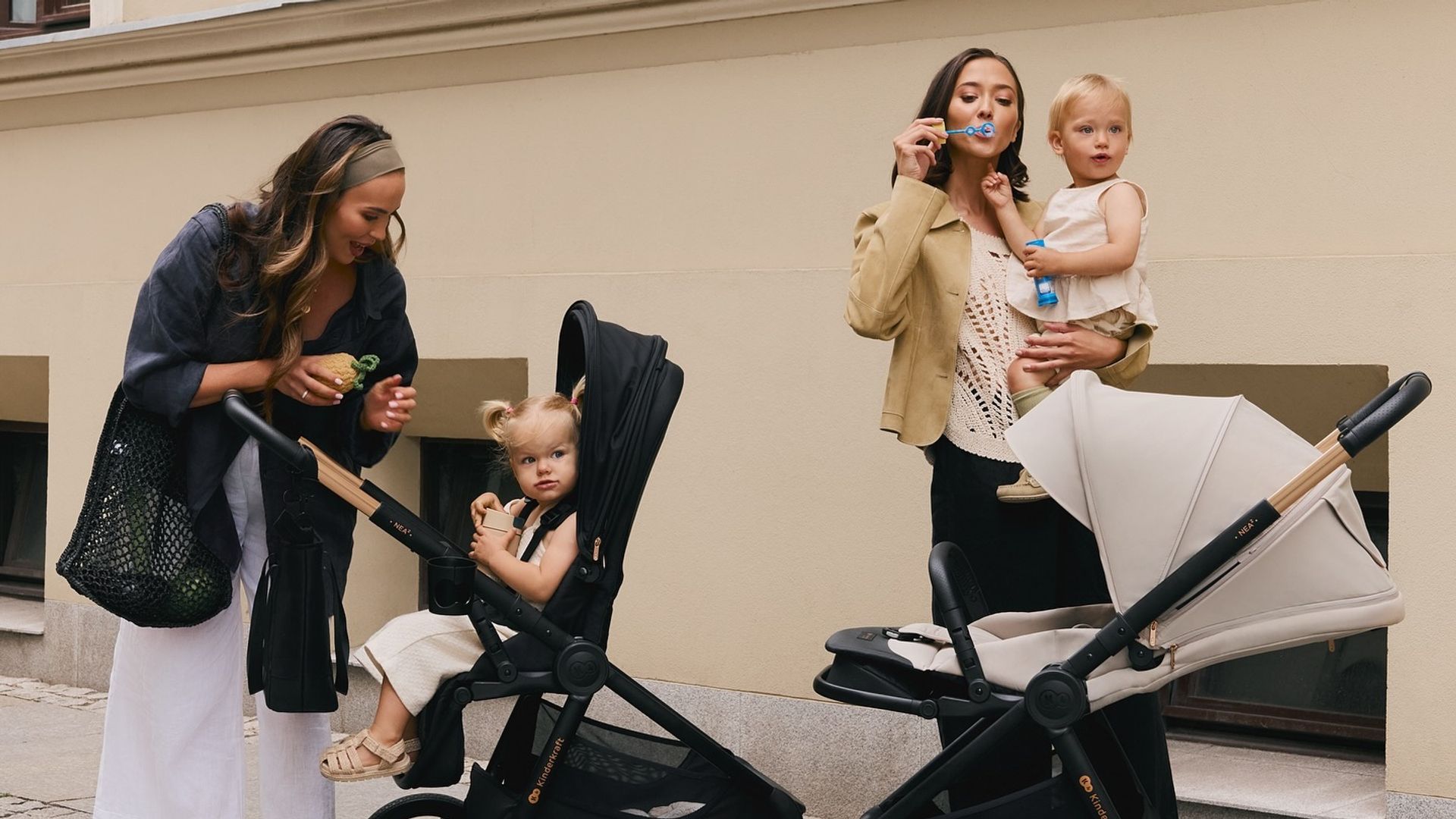 De Kinderkraft, ligera y ultracompacta: así es la silla de paseo más vendida de Amazon para este verano