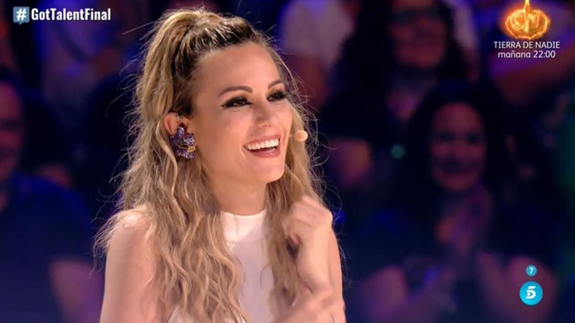 'Got Talent': Edurne presenta desde las alturas su nuevo 'single'