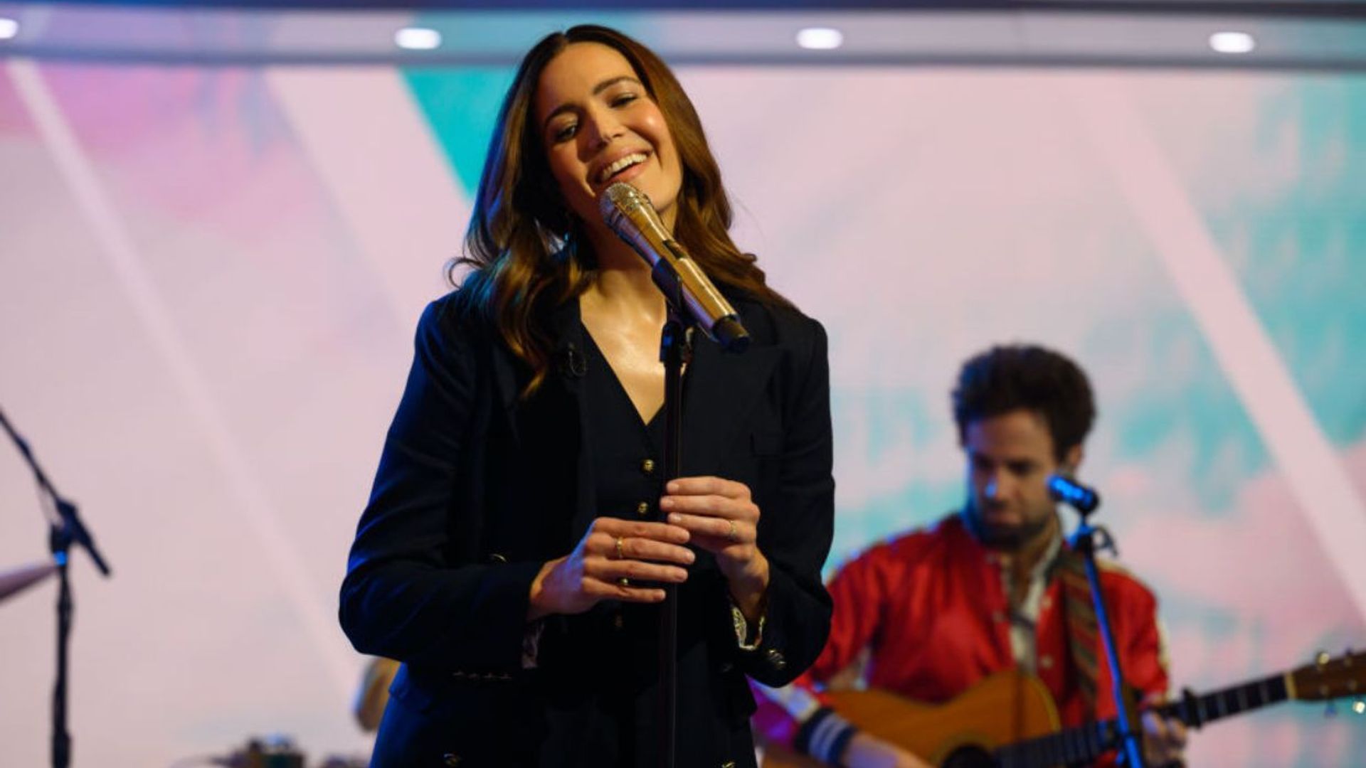 Todo lo que sabemos sobre la vuelta a los escenarios de Mandy Moore, la protagonista de ‘This Is Us’