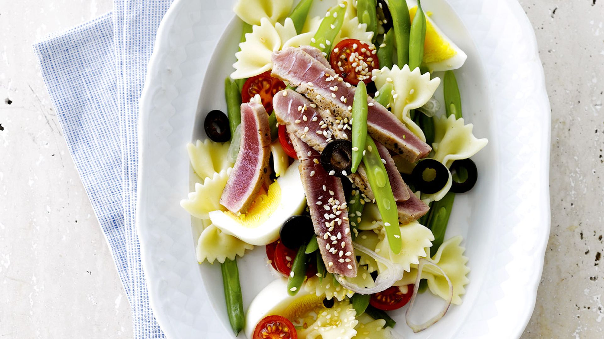 Ensalada de atún y  pasta ‘farfalle’