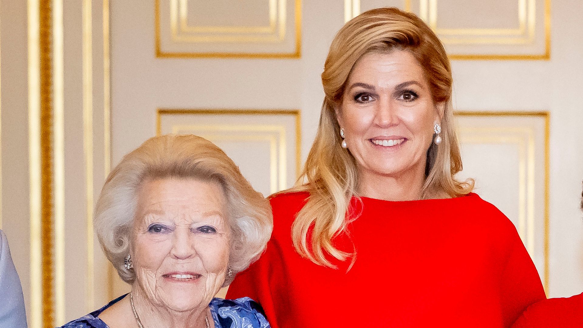 Aunque no siempre coinciden en la agenda oficial, las muestras de cariño y la sintonía entre suegra y nuera volvieron a ser las grandes protagonistas de una velada cargada de emotividad