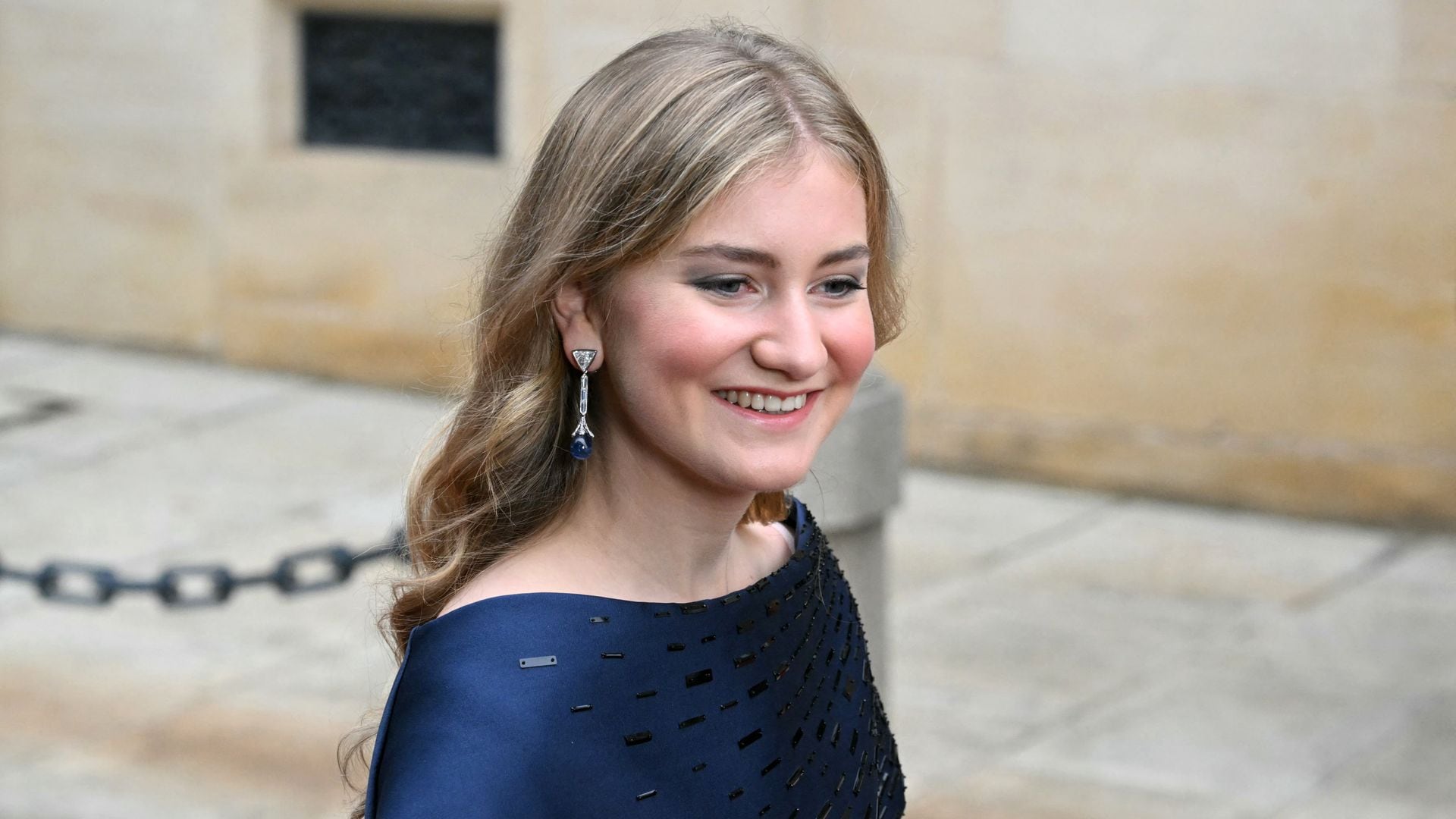 Elisabeth de Bélgica se inspira en el look más elegante de la reina Letizia para triunfar en el gran día de los Duques de Luxemburgo