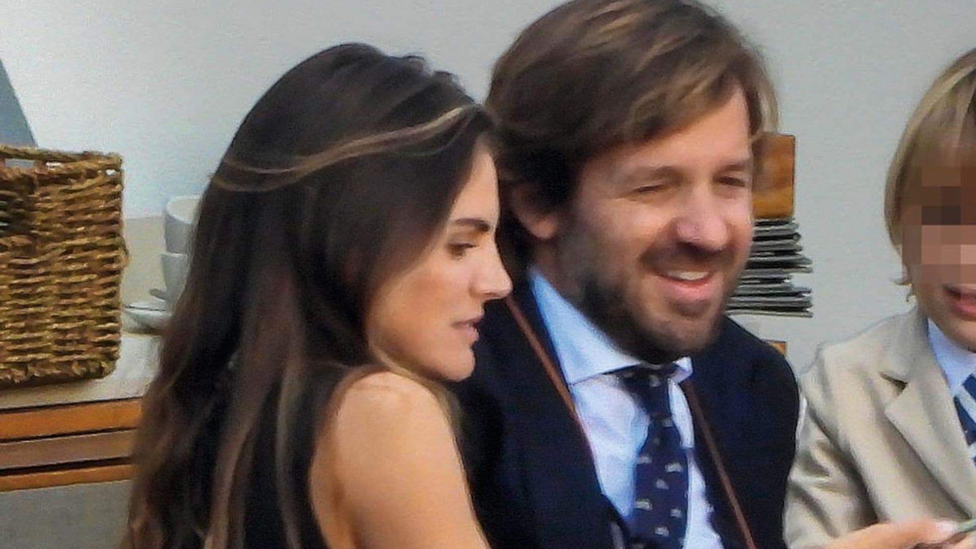 En ¡HOLA!: Amaia Salamanca y Rosauro Varo, las fotografías que acaban con los rumores de crisis