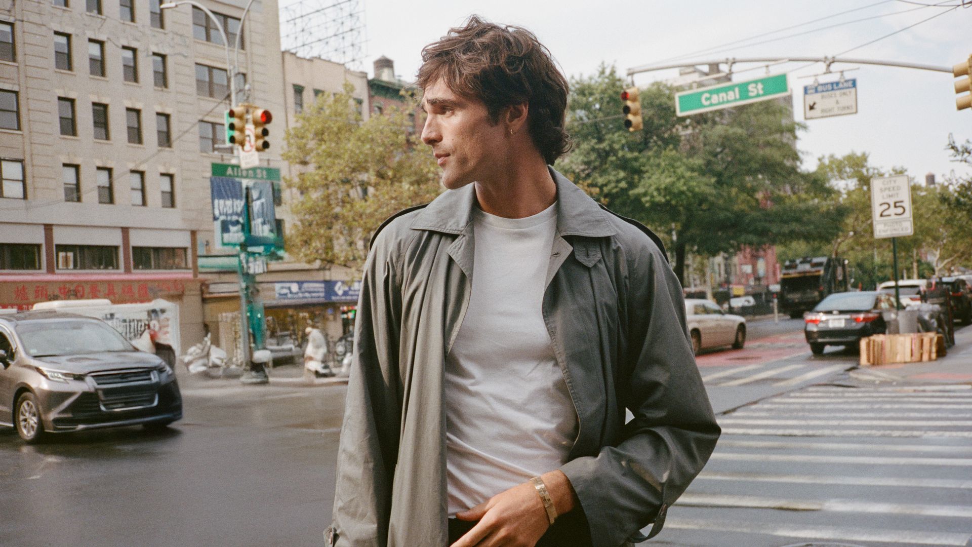Jacob Elordi en la nueva campaña de Cartier.
