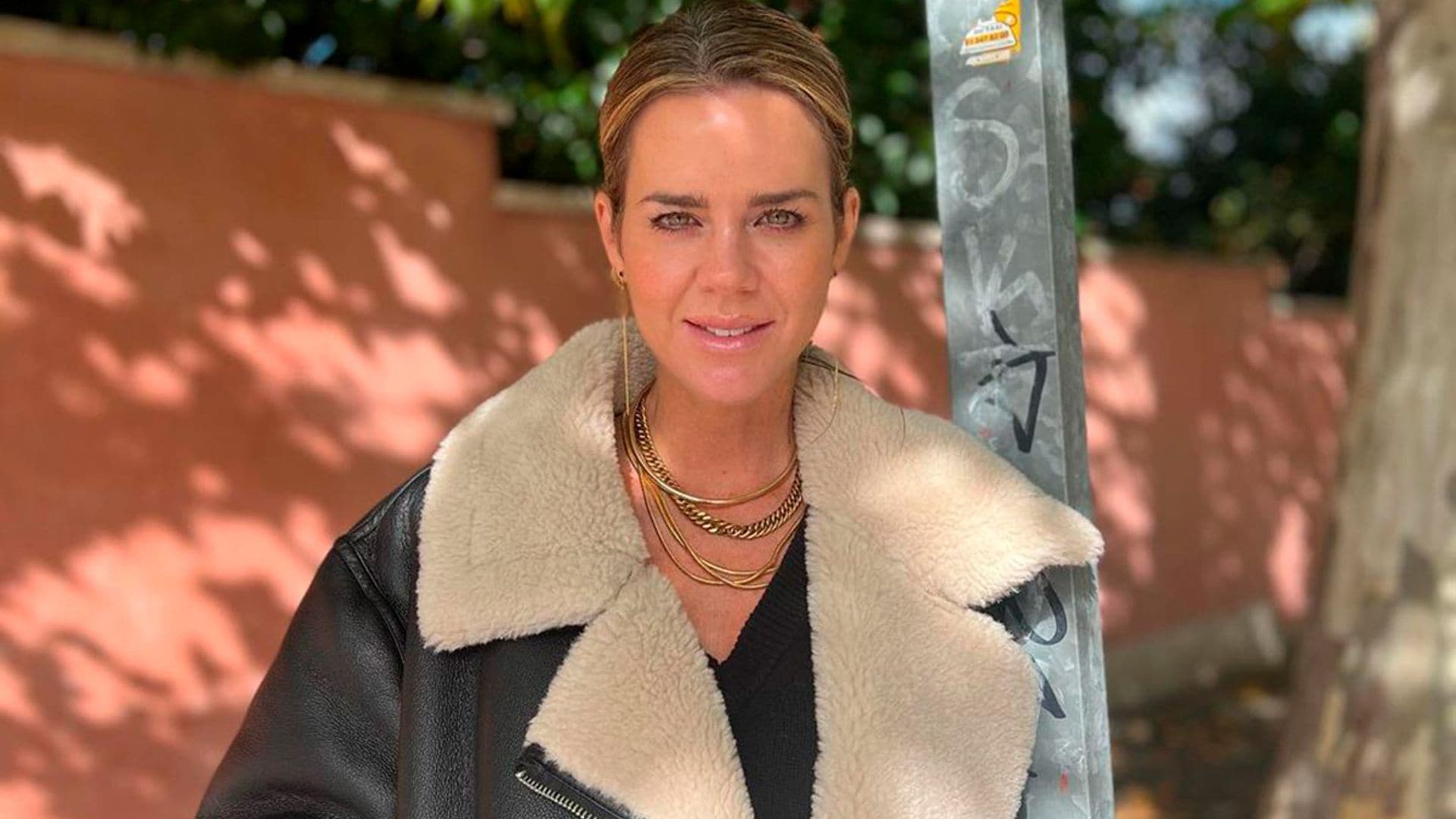 El abrigo de Mango de Amelia Bono, la mejor tendencia para las rubias