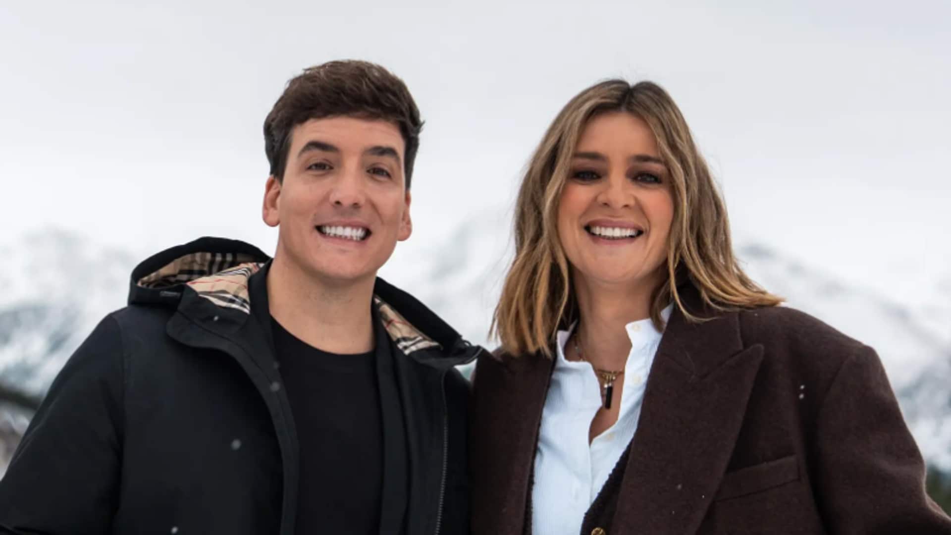 Xuso Jones y Sandra Barneda, en la estación de esquí de Formigal-Panticosa