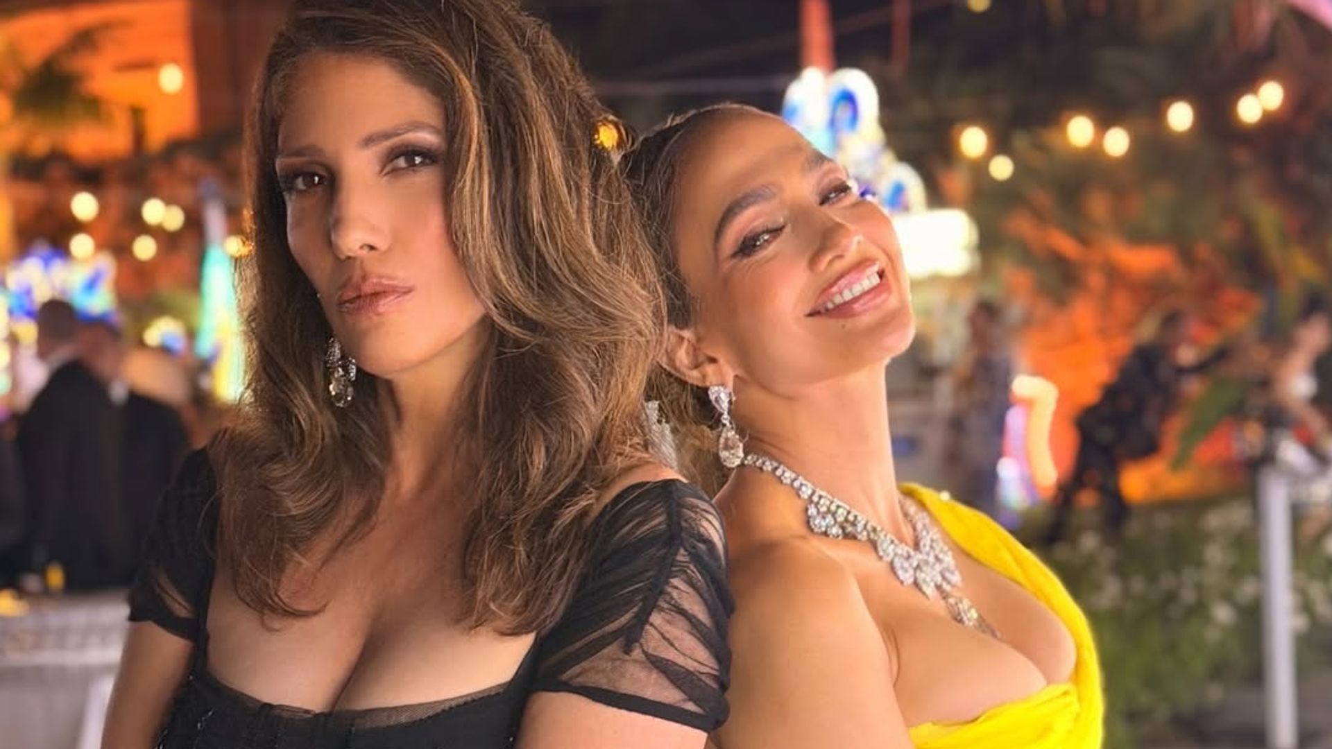 Jennifer Lopez y su hermana Lynda.