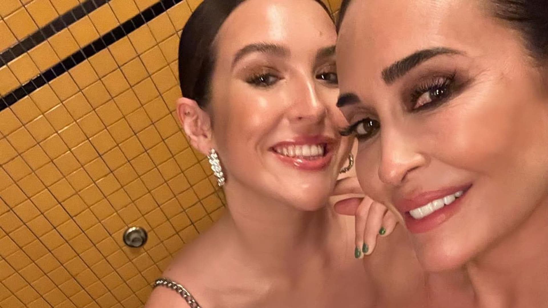 Vicky Martín Berrocal: "Este vestido negro (de Zara) le sienta mucho mejor a mi hija que a mí"