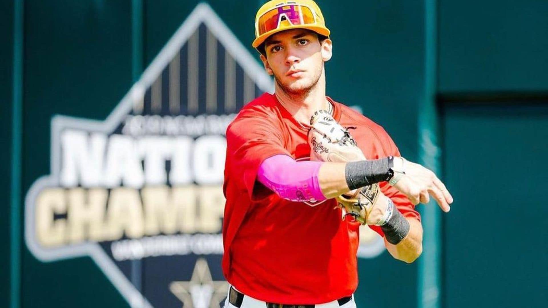 ‘Tophy’, hijo de William Levy y Elizabeth Gutiérrez, decidido a realizar su sueño en el béisbol