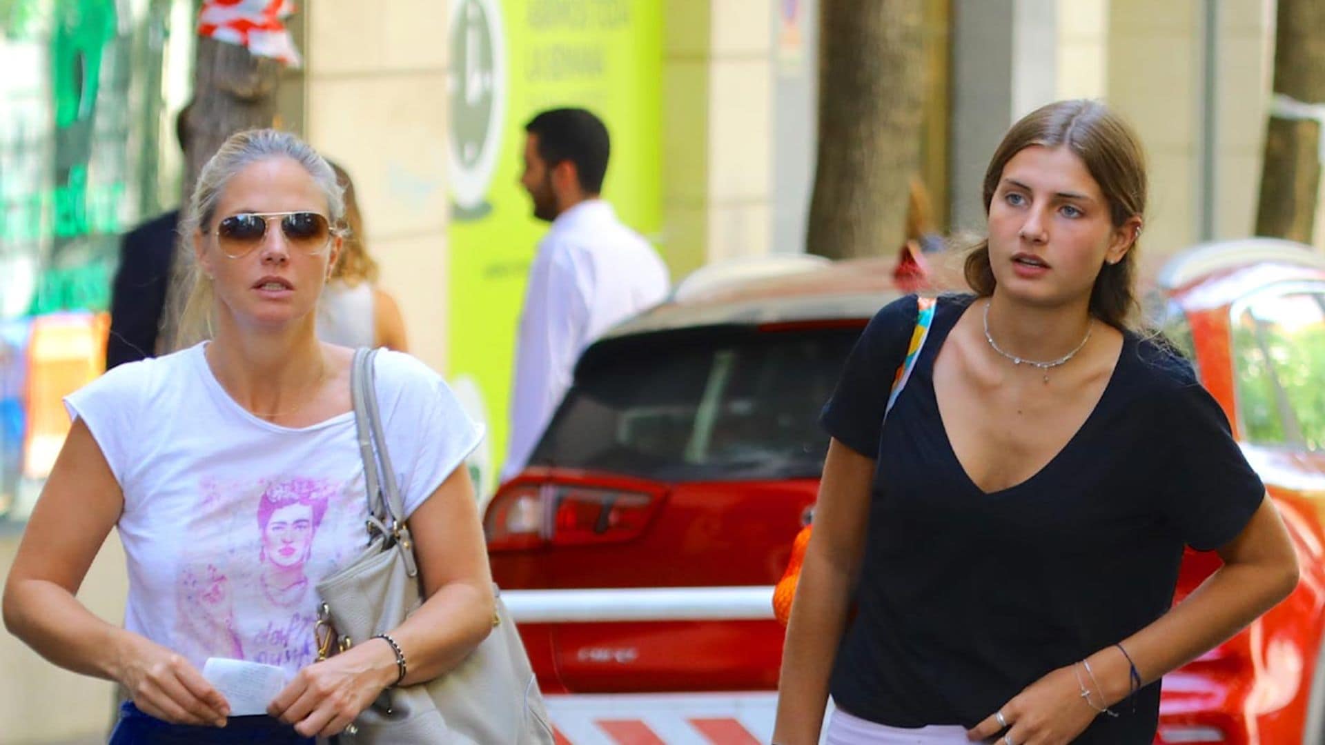El plan de Amina con su madre Genoveva Casanova, días antes de su puesta de largo