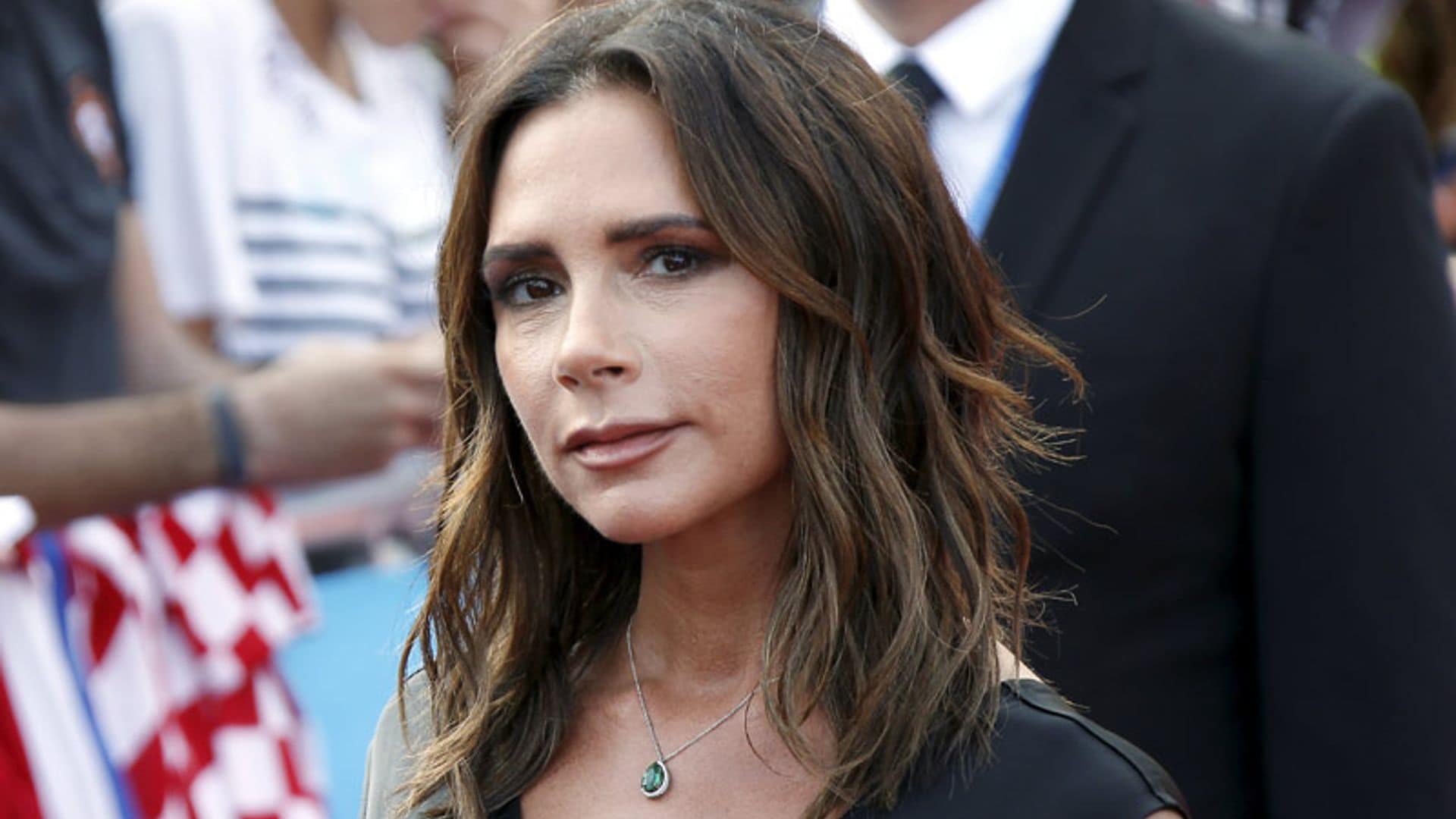 Comer nueces por la mañana y otros consejos del estilista de Victoria Beckham para un pelo bonito