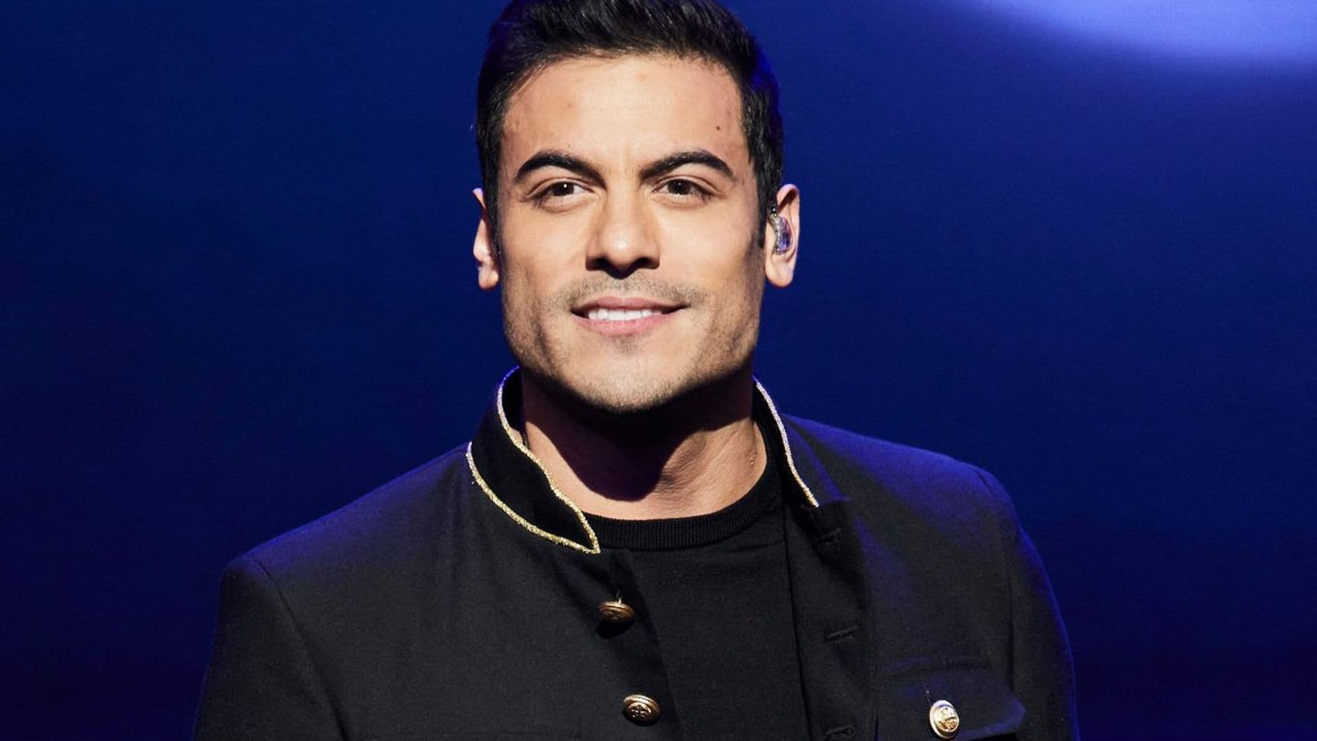 Conmovido, Carlos Rivera recuerda a su padre a un año de su partida