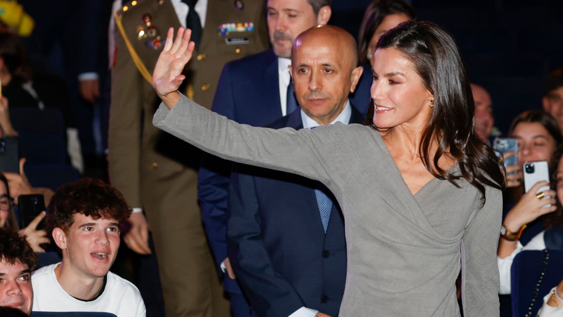 La reina Letizia se rodea de grandes actrices del cine español en Tudela