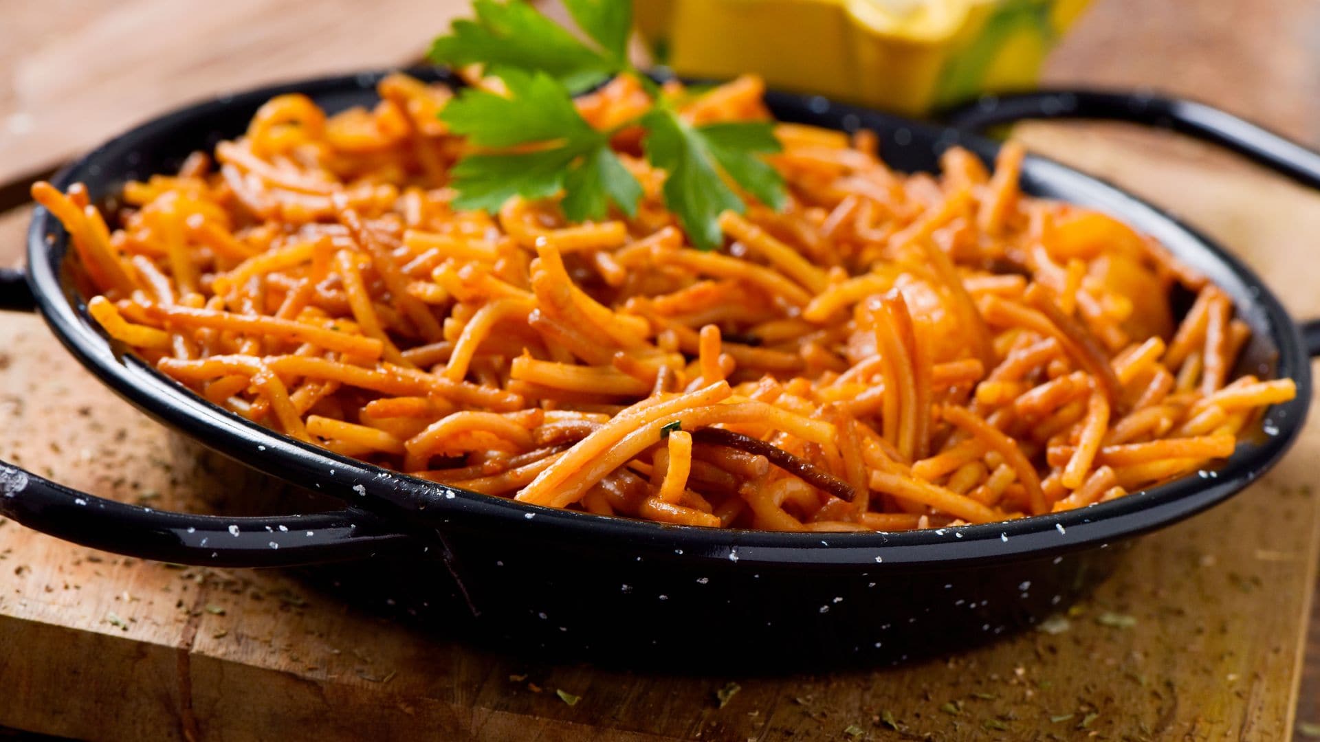 Fideuá de marisco en menos de 25 minutos: receta fácil y rápida