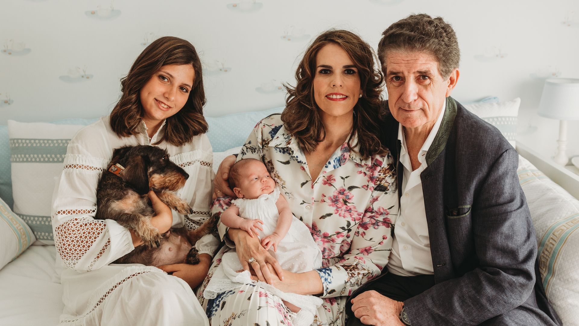 Los duques de Cardona nos presentan a su hijo Juan Ramón