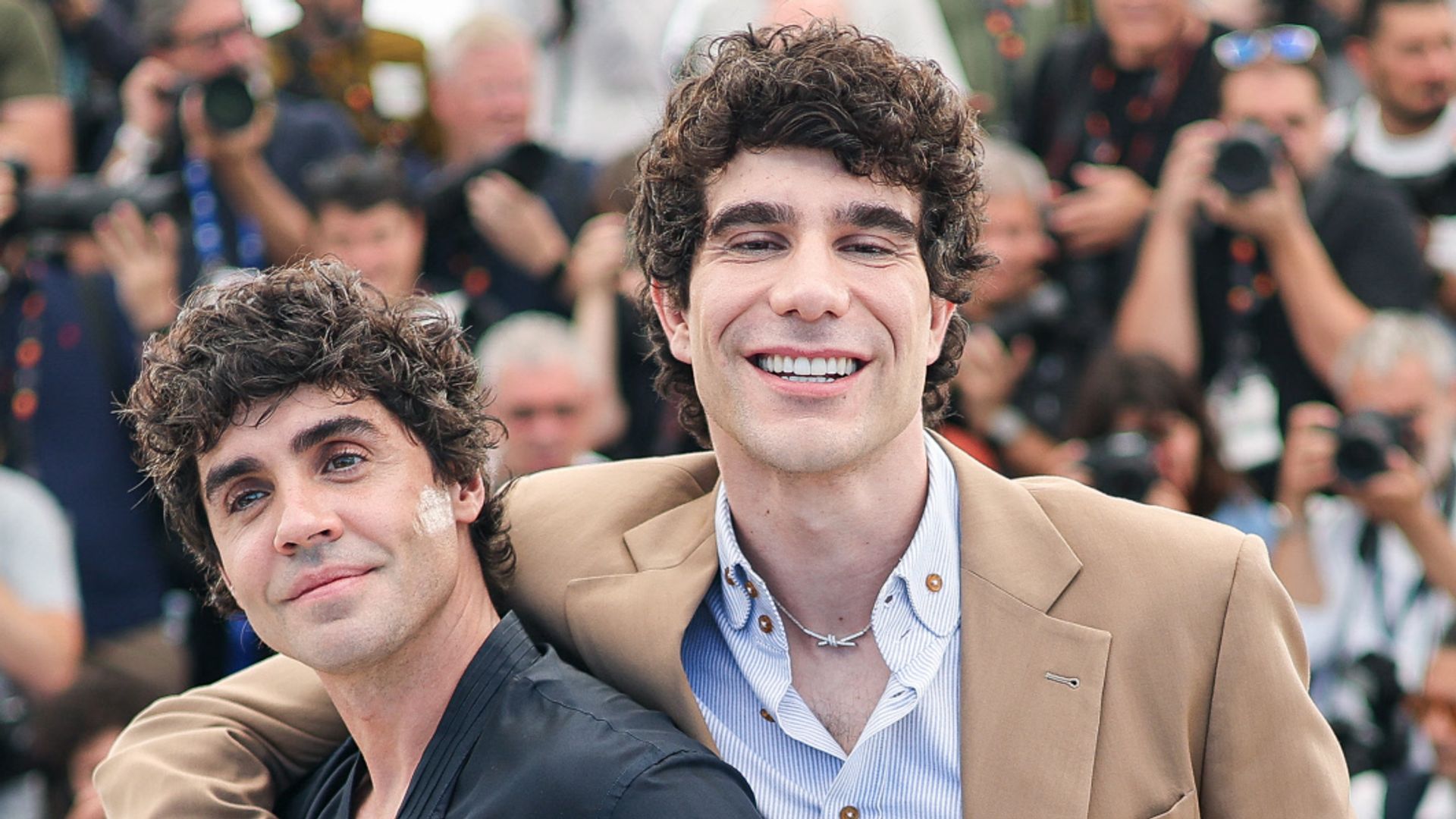 Javier Ambrossi y Javier Calvo en Cannes