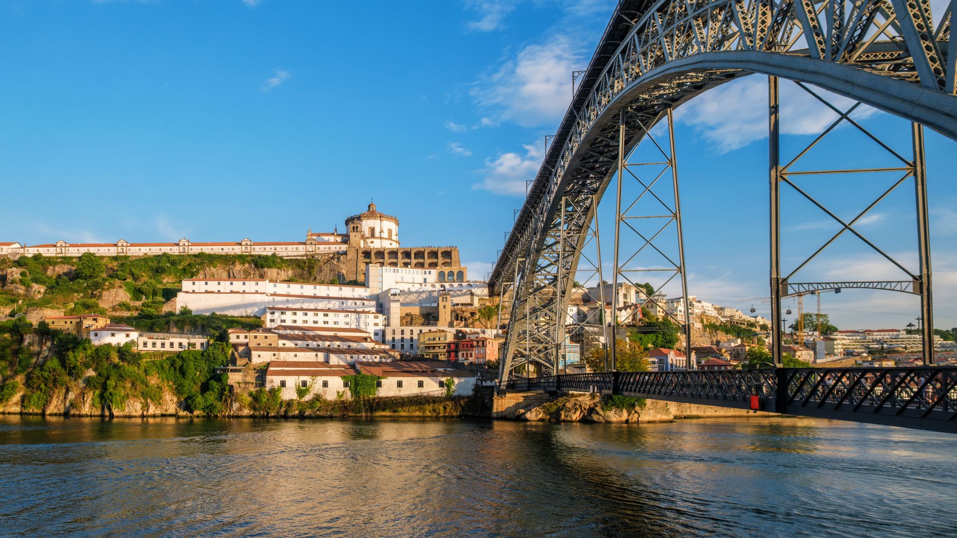 Vila Nova de Gaia, la vida frente a Oporto: ¿qué esperar cuando nos atrevemos a cruzar el río?