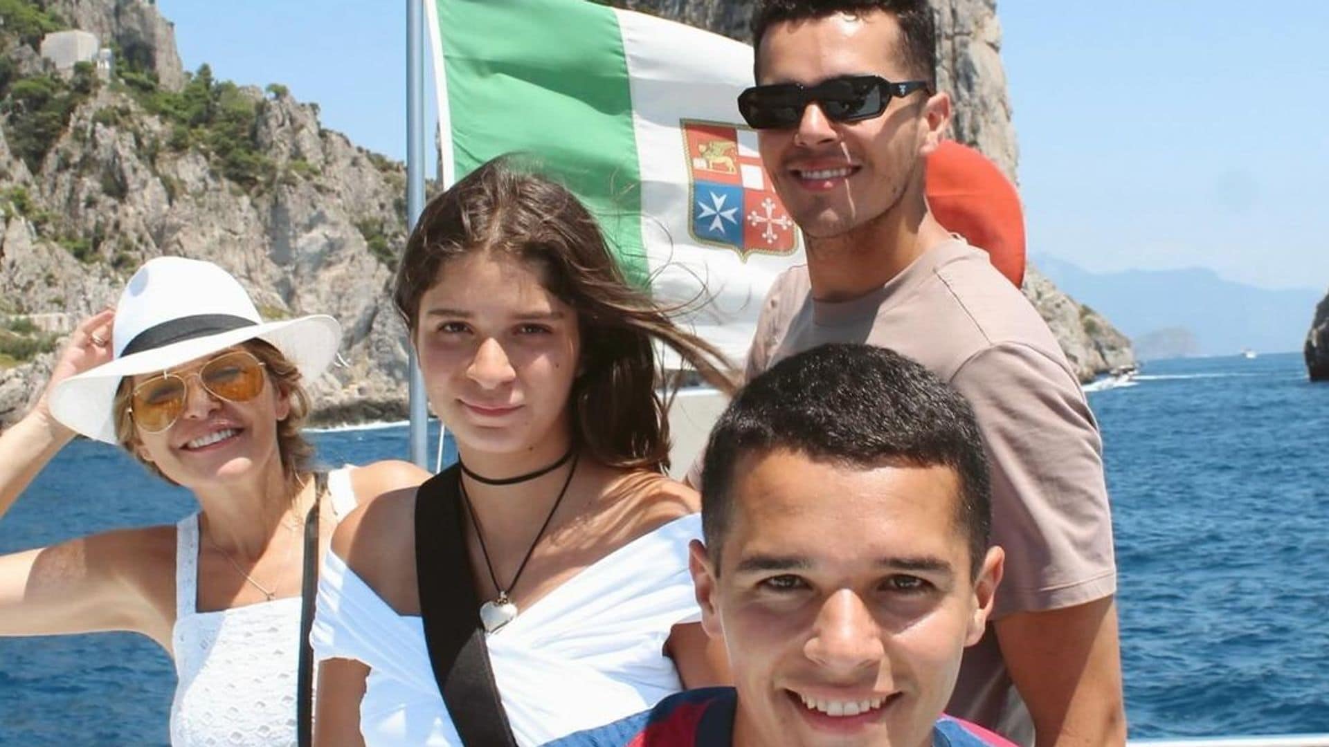 La divertida aventura en altamar de Itatí Cantoral y sus hijos en Italia