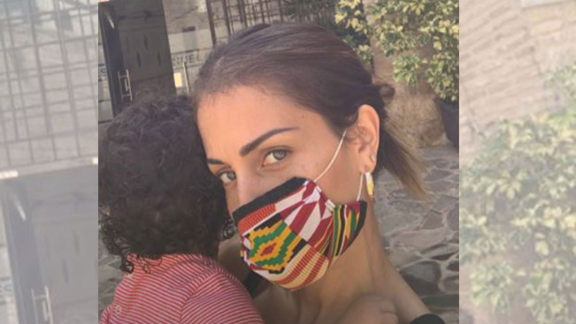 Hiba Abouk celebra los siete meses de su hijo Amin con las fotos más bonitas y ¡una visita al museo!