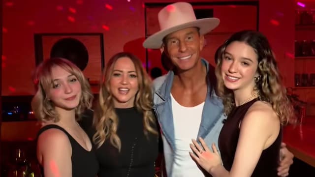 Erik Rubín celebra sus 54 años en compañía de su familia
