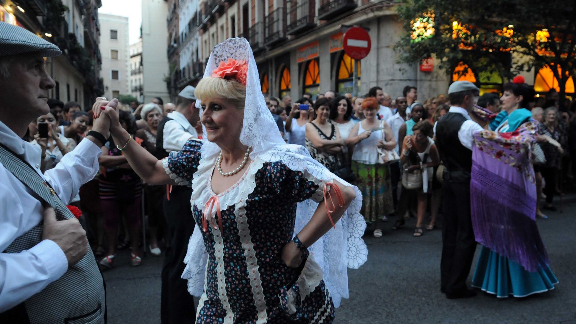 Qué hacer en Madrid del 14 al 16 de agosto: la verbena de La Paloma, lluvia de estrellas en la sierra, fiestas en Chinchón y dos citas con el arte y la historia