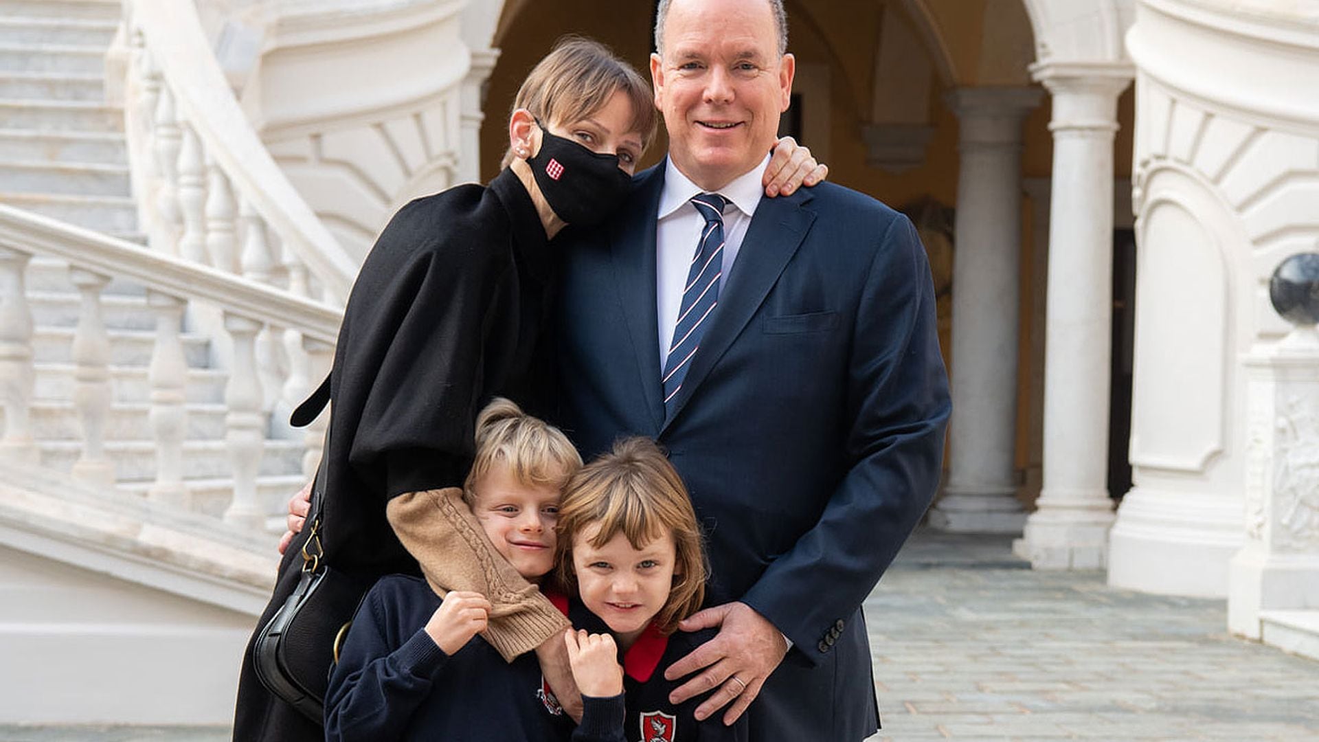 ¿Qué saben Jacques y Gabriella de Mónaco sobre el estado de su madre? El príncipe Alberto lo cuenta