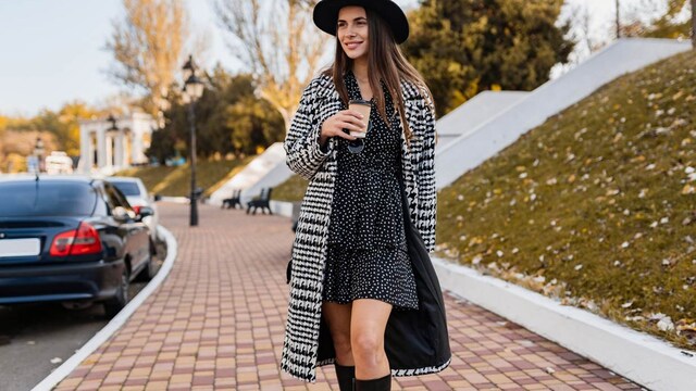 chica caminando