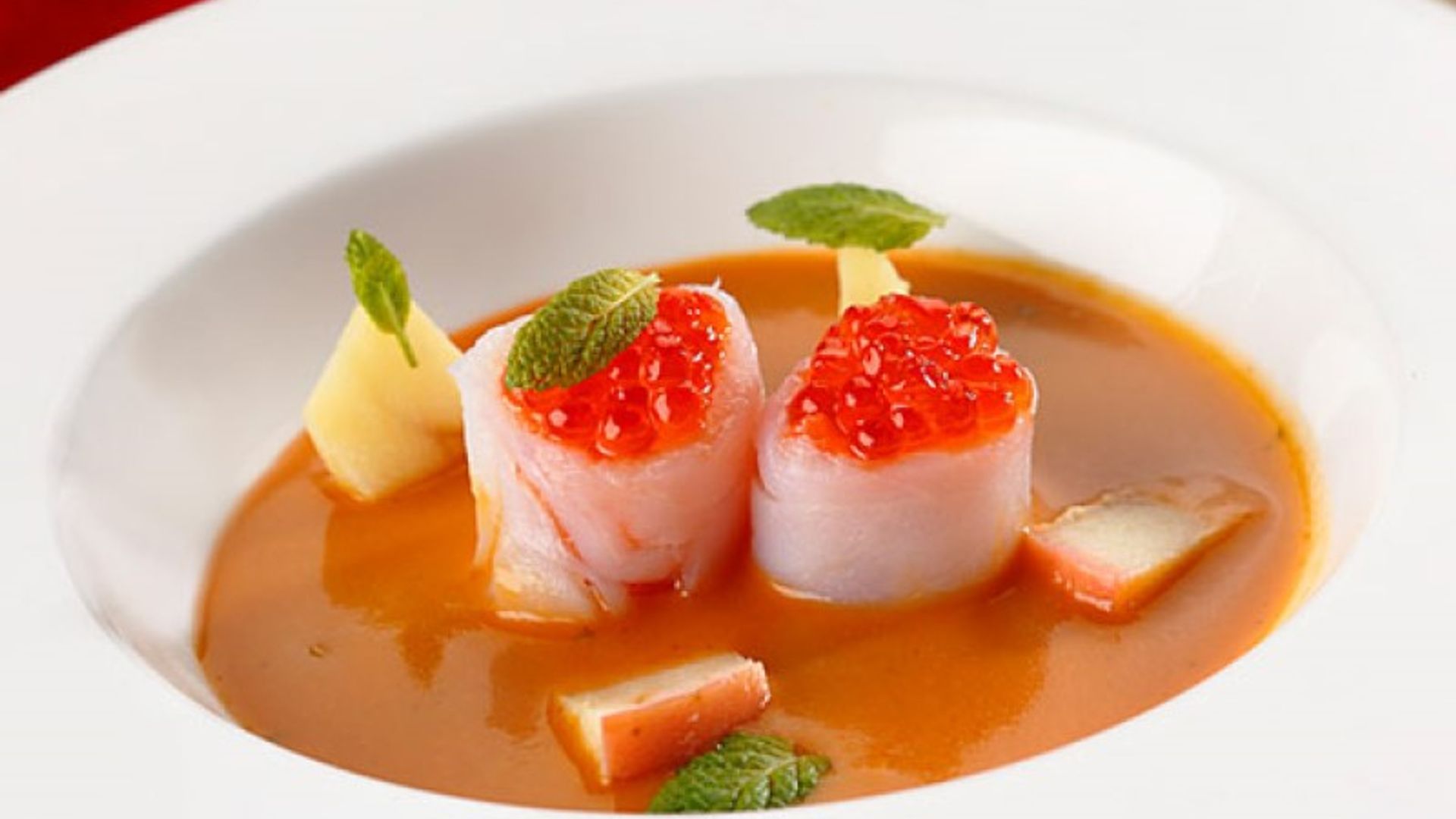 Tartar de salmón y bacalao ahumado con crema de nécoras e hinojo