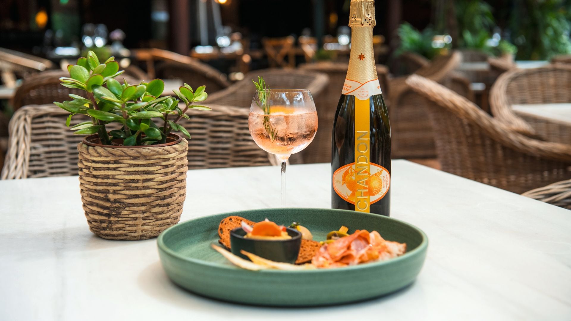 CHANDON GARDEN SPRITZ, aperitivos con mucho arte en Barcelona