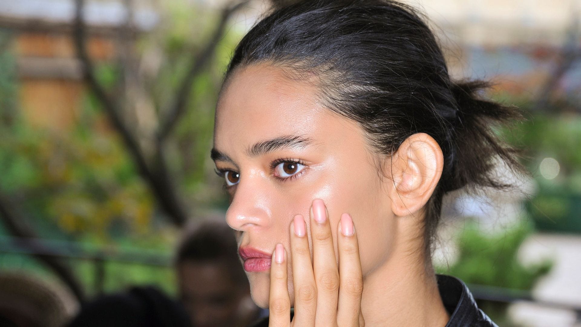 Manicura rusa: conoce la técnica de uñas más innovadora y duradera
