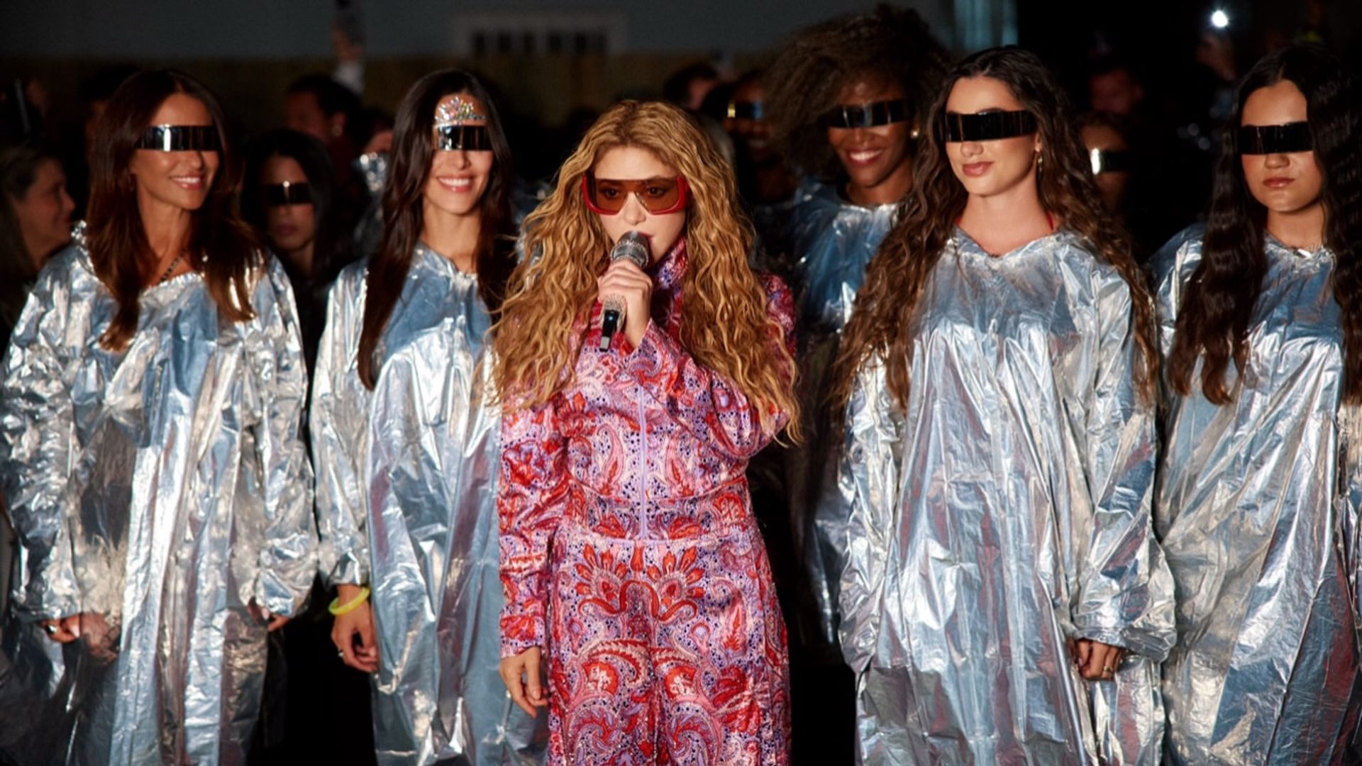 Paula Echevarría, su hija Daniella y Lola Lolita, las invitadas estrella que abrieron el show de Shakira en Madrid