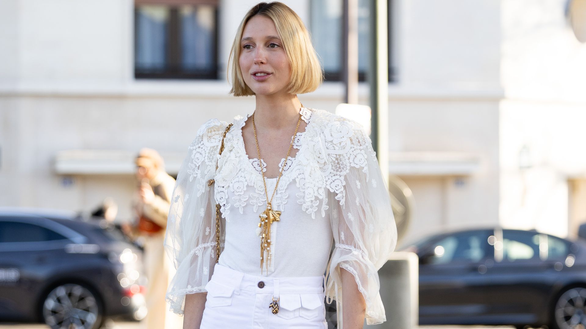 Cómo combinar una blusa de volantes y conseguir looks 'boho' de la forma más fácil
