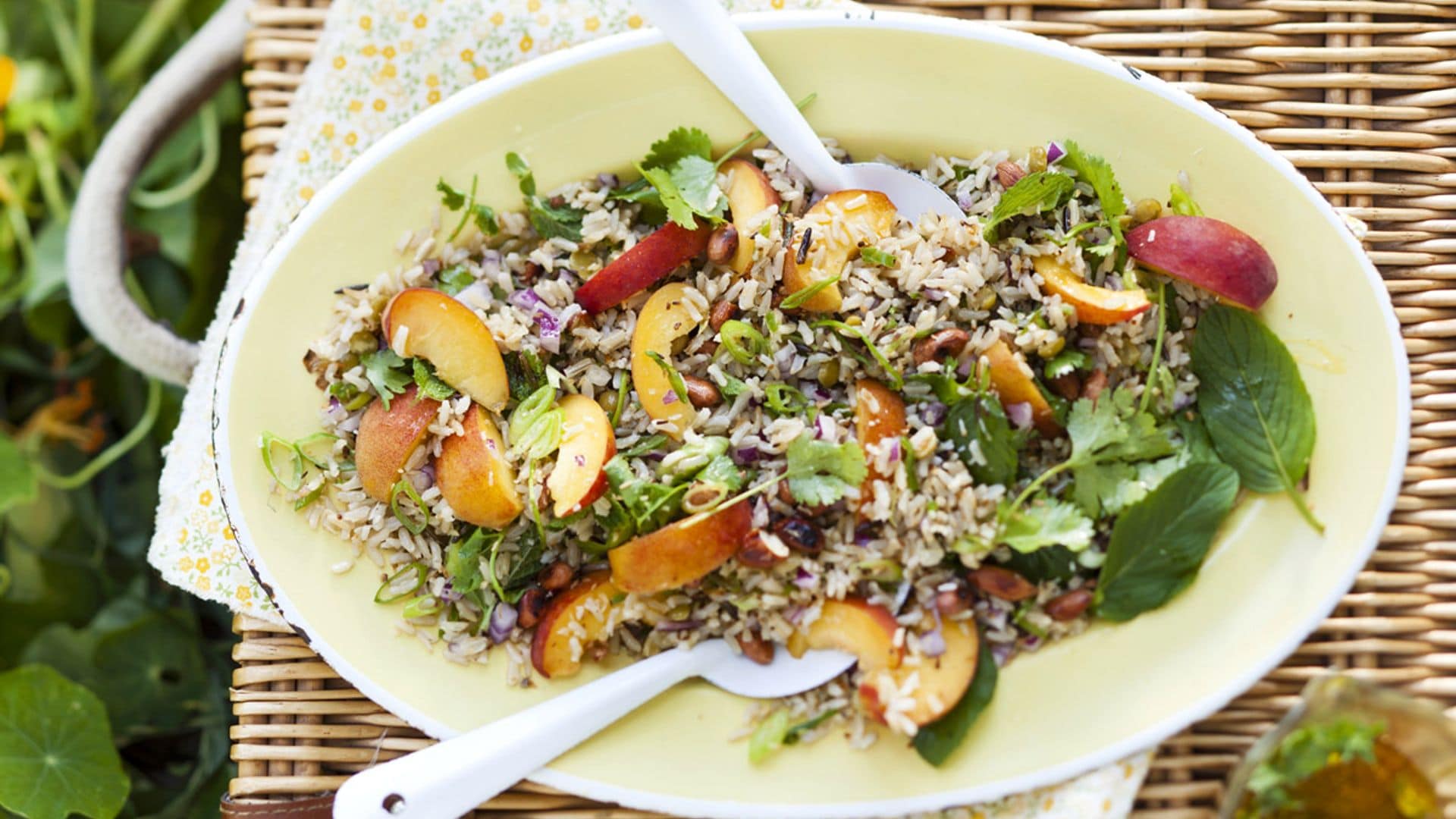 Ensalada de arroz y frutos secos