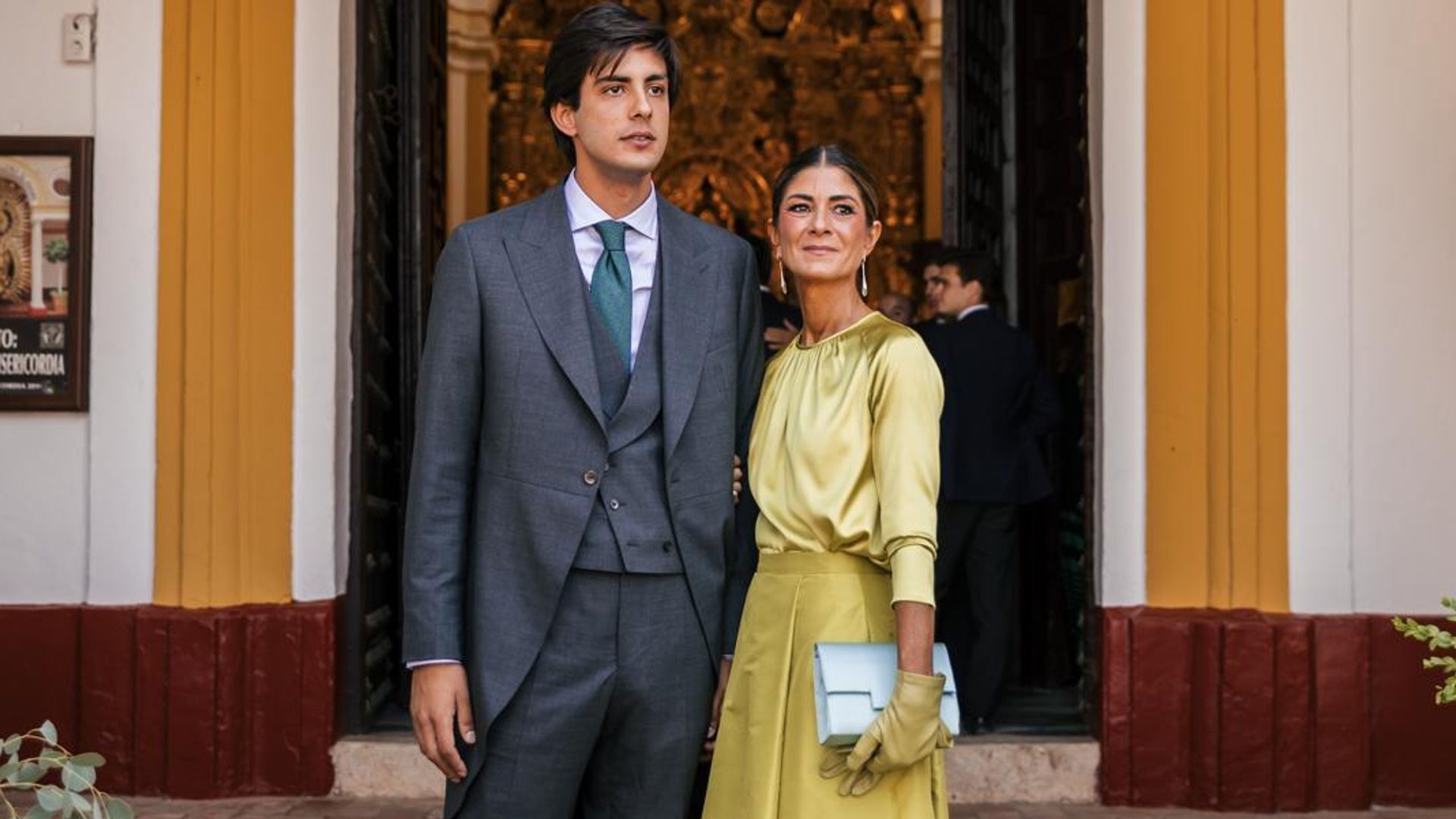 Rocío, la madrina de una boda en Sevilla que triunfó con un conjunto verde lima: "No buscaba el típico vestido"