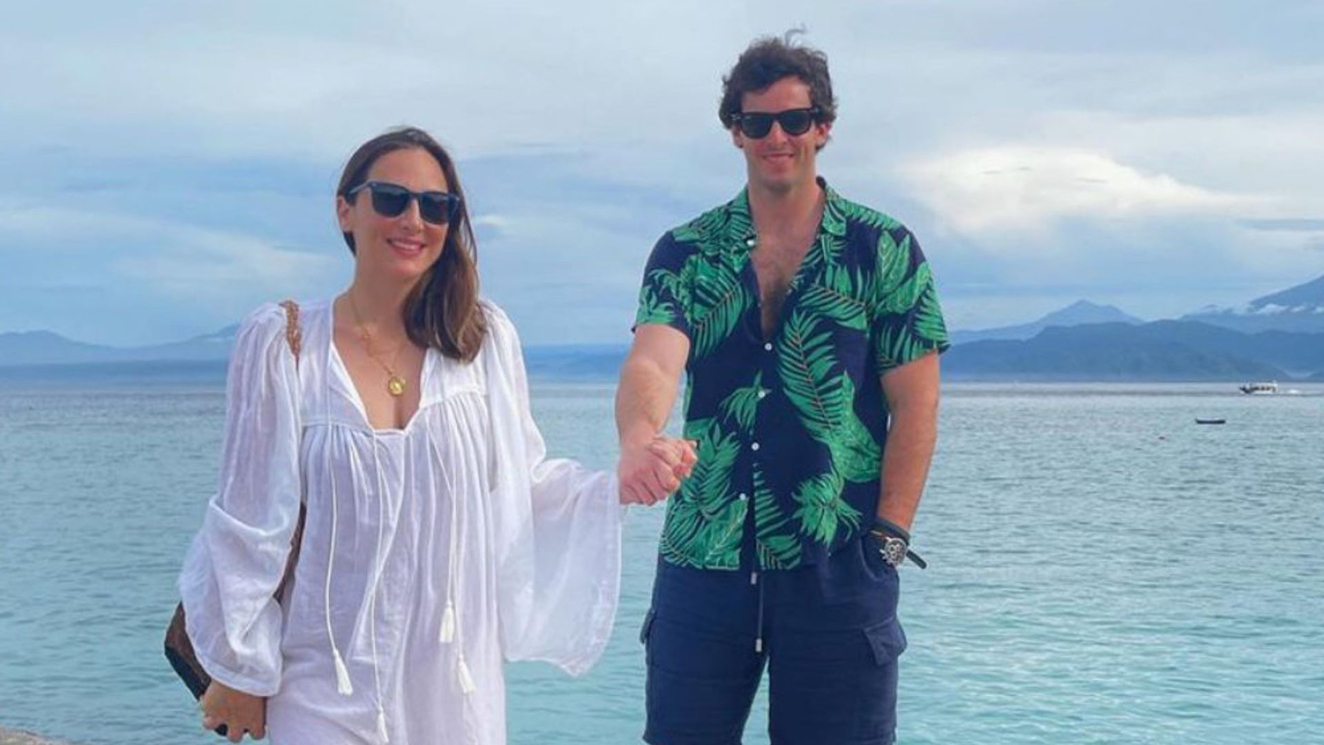 Tamara Falcó y el look más casual de su luna de miel con las zapatillas todoterreno que adora