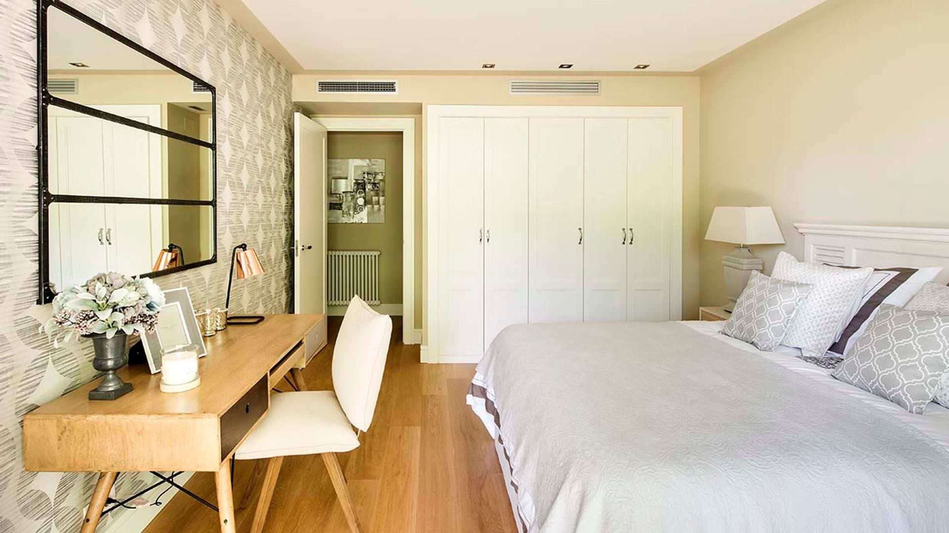 Rincones de tocador y otras ideas para lograr un dormitorio coqueto